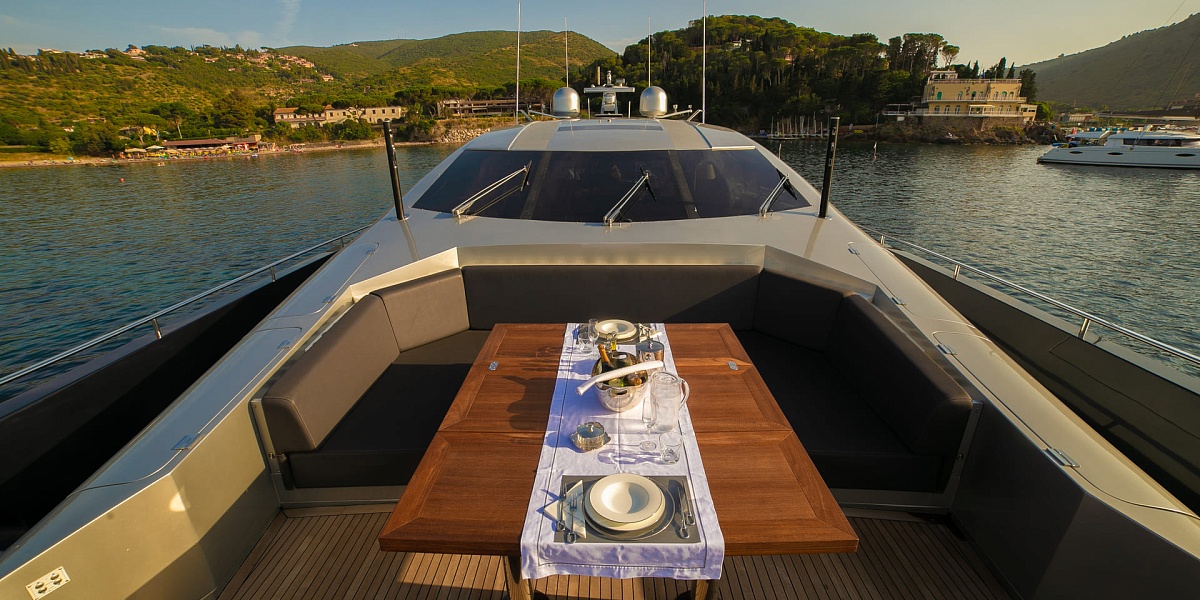 Аренда мега яхты 	Italcraft 105 Alemia В Италии